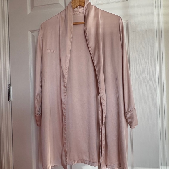 Blissy Classic 100% Mulberry Silk Luxury Robe Pink O/S - Picture 4 of 8